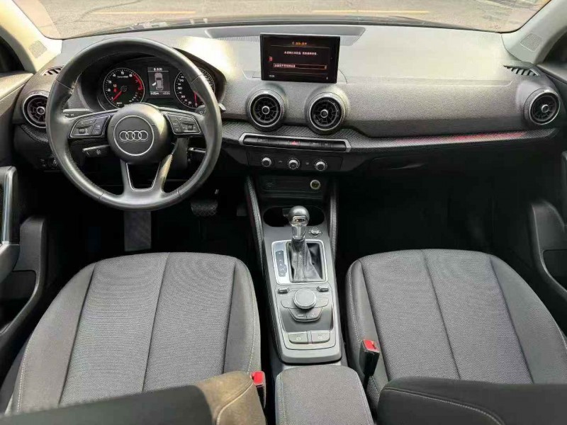 长沙19年奥迪Q28