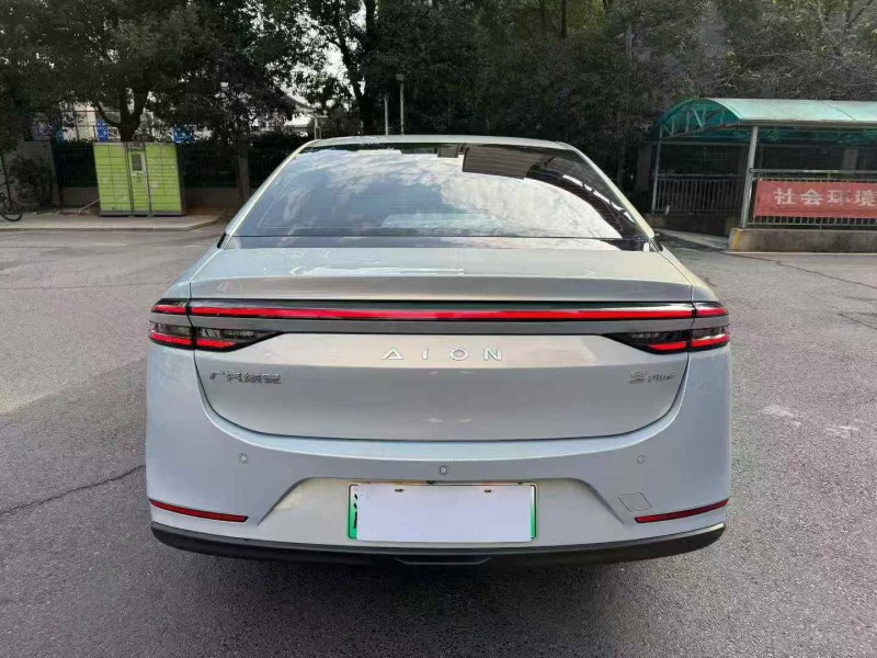 长沙23年传祺埃安S5