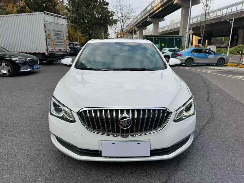 长沙17年别克英朗1