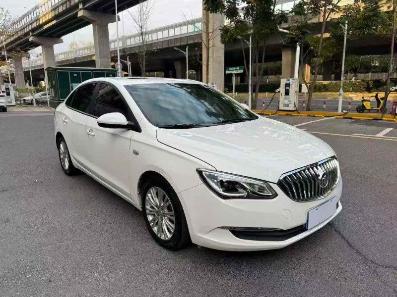 长沙17年别克英朗3