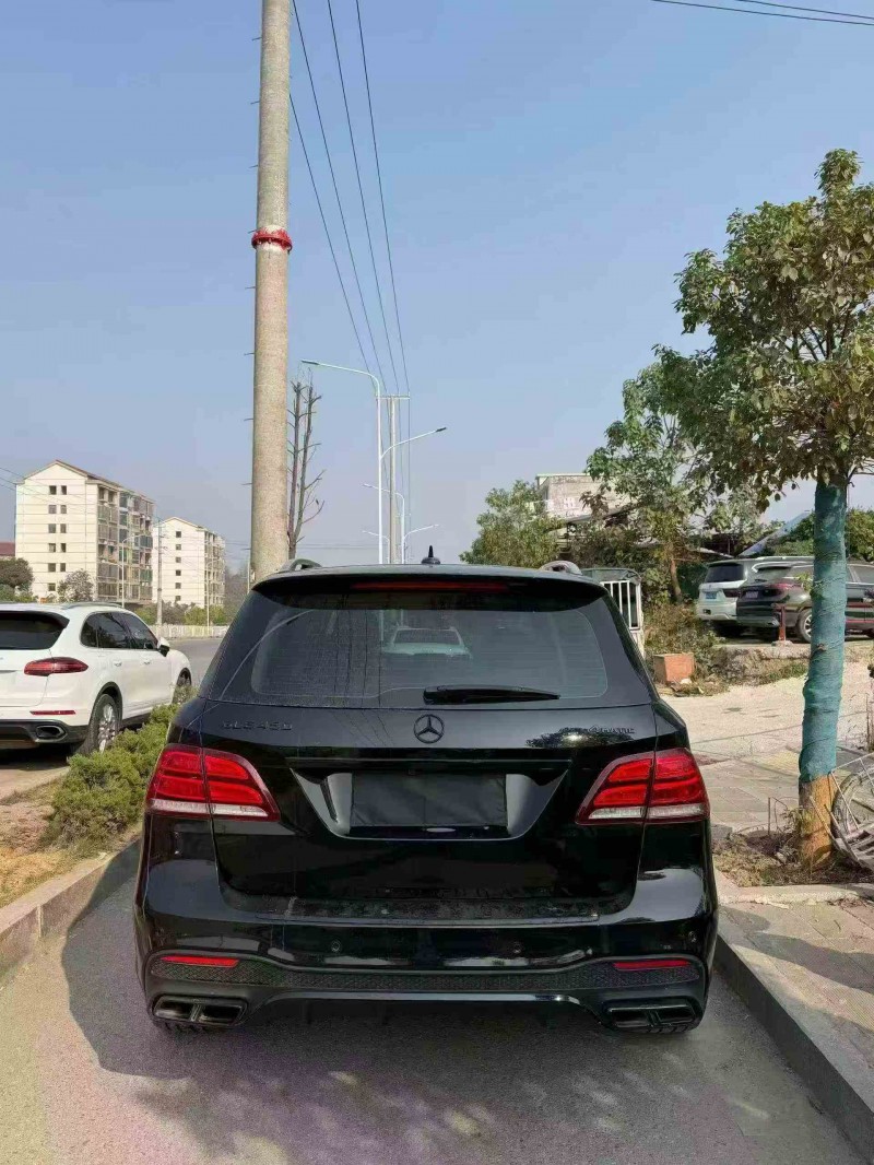 张家界17年奔驰GLE9