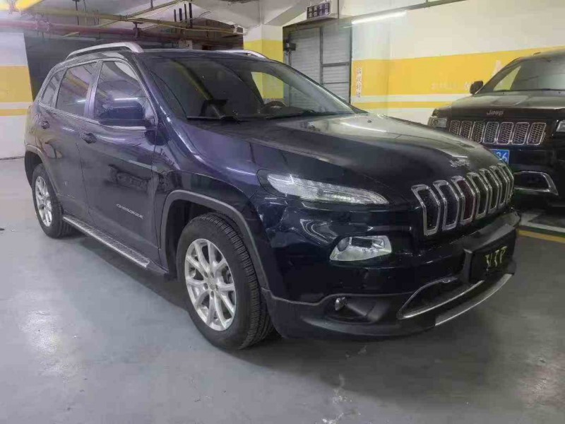鄂州18年Jeep自由光2