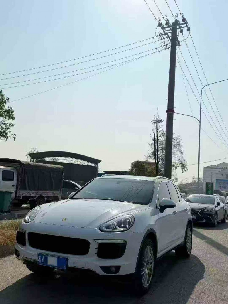 衡阳15年保时捷卡宴2