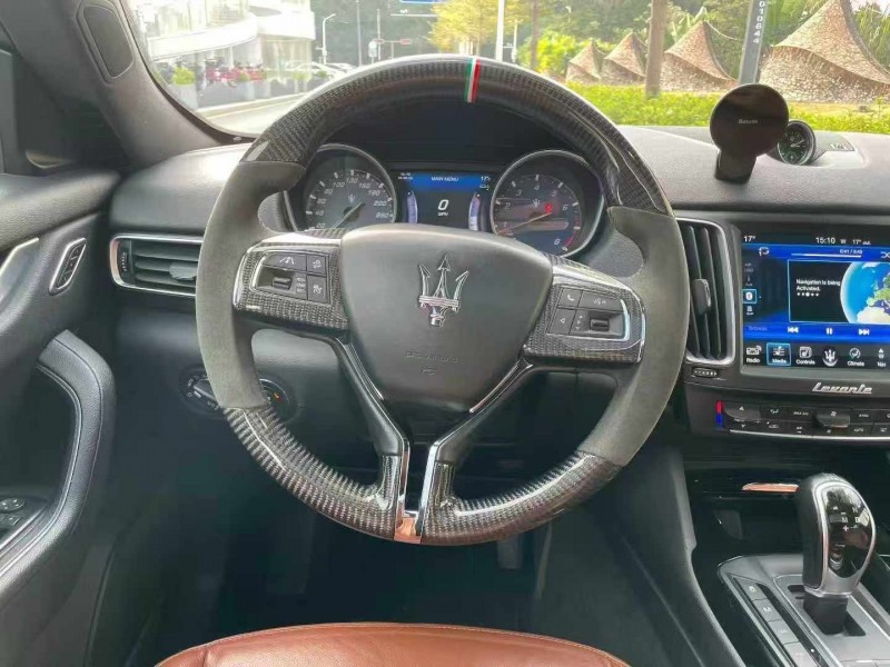 深圳18年玛莎拉蒂Levante7