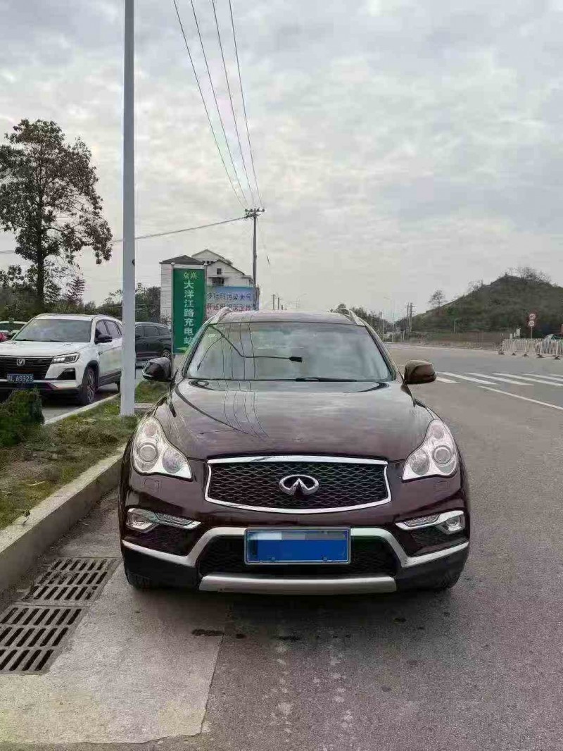 张家界18年英菲尼迪QX501
