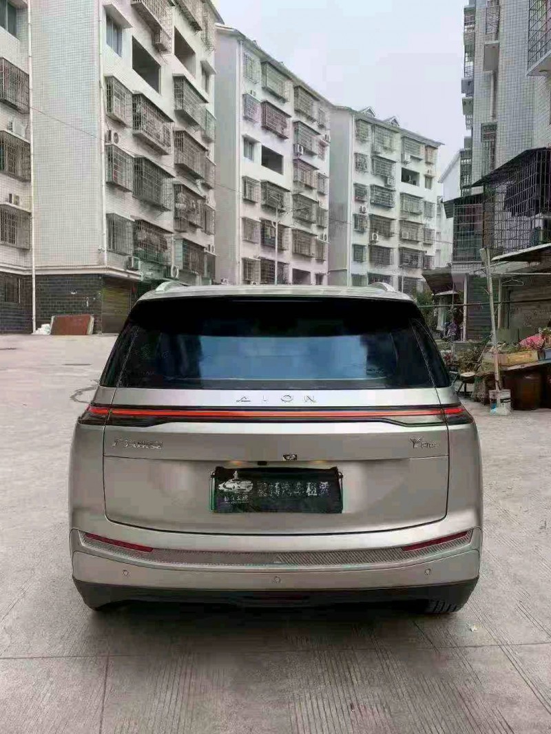 张家界24年传祺埃安Y9