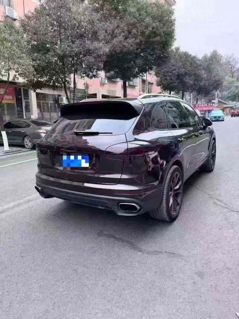 岳阳18年保时捷卡宴7