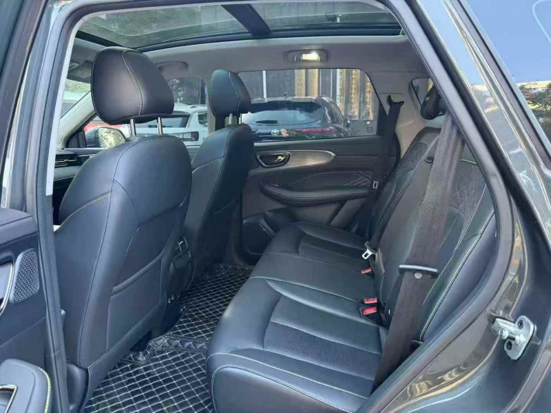 长沙22年荣威RX58