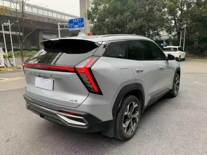 长沙23年吉利博越4