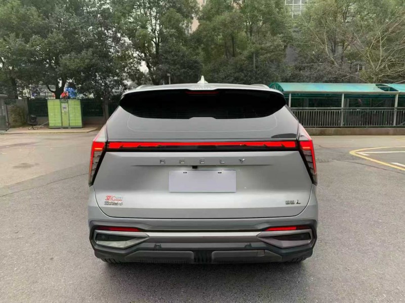 长沙23年吉利博越5