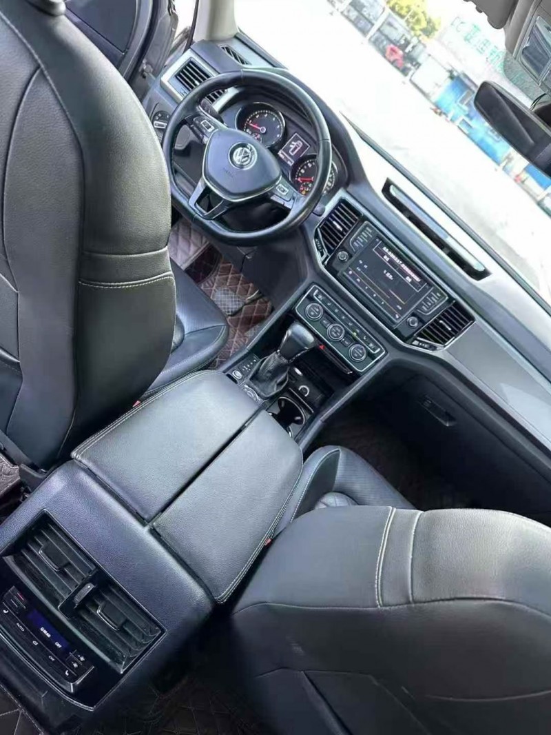 深圳18年大众途昂4