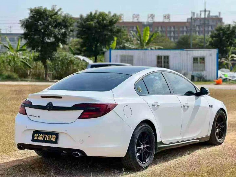 汕头17年别克君威8