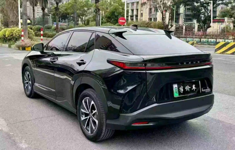 惠州23年雷克萨斯RZ8