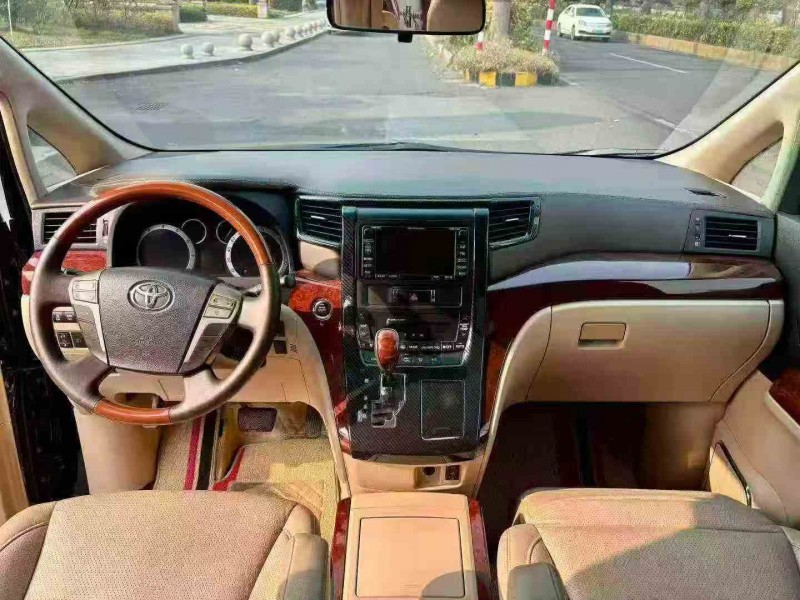 湛江10年丰田埃尔法6