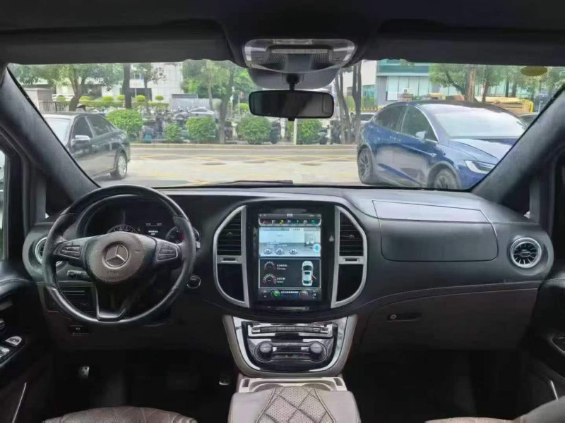 深圳19年奔驰威霆6