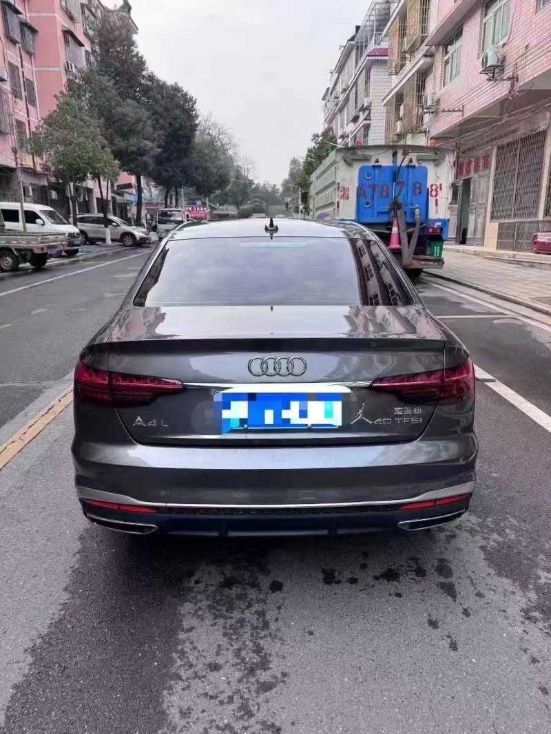 长沙21年奥迪A4L9