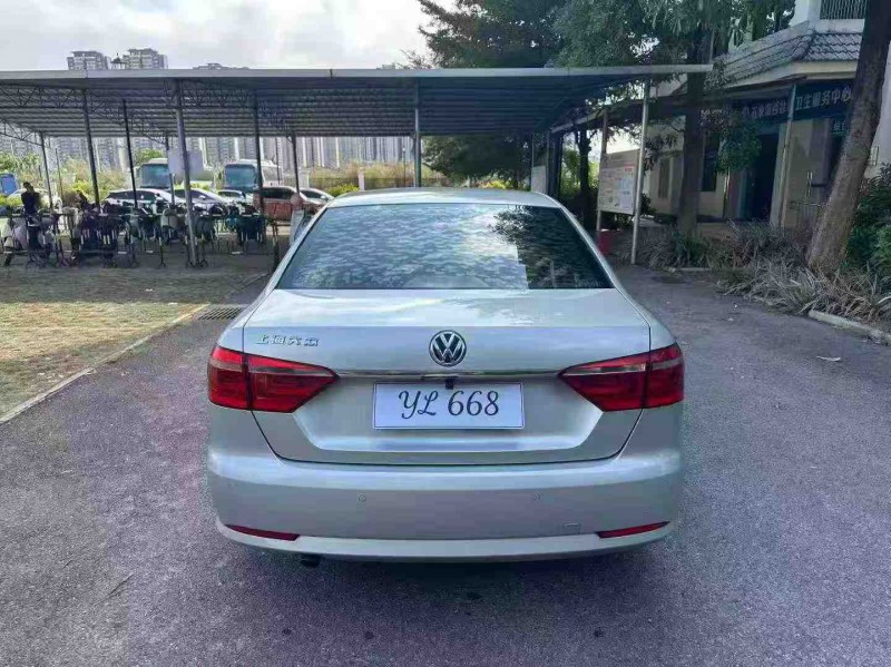 南宁19年大众朗逸9