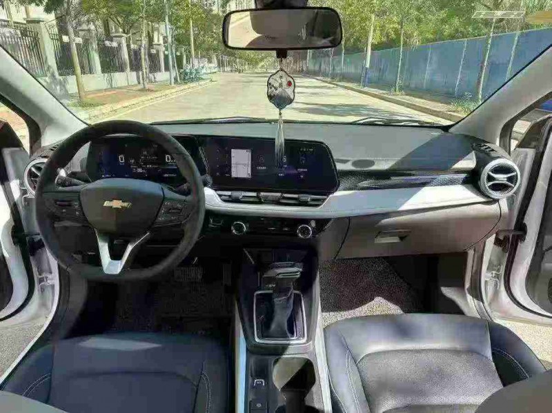 南宁22年雪佛兰科沃兹5