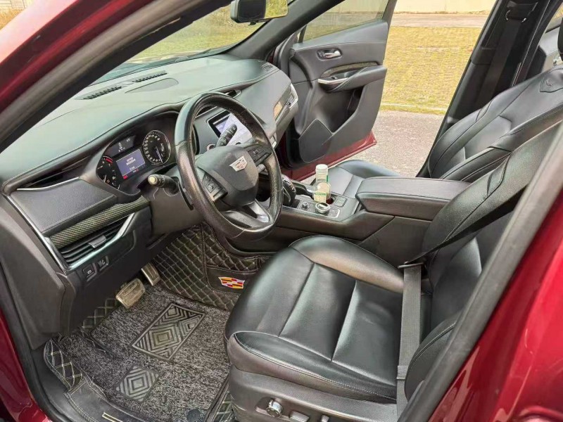 南宁19年凯迪拉克XT44