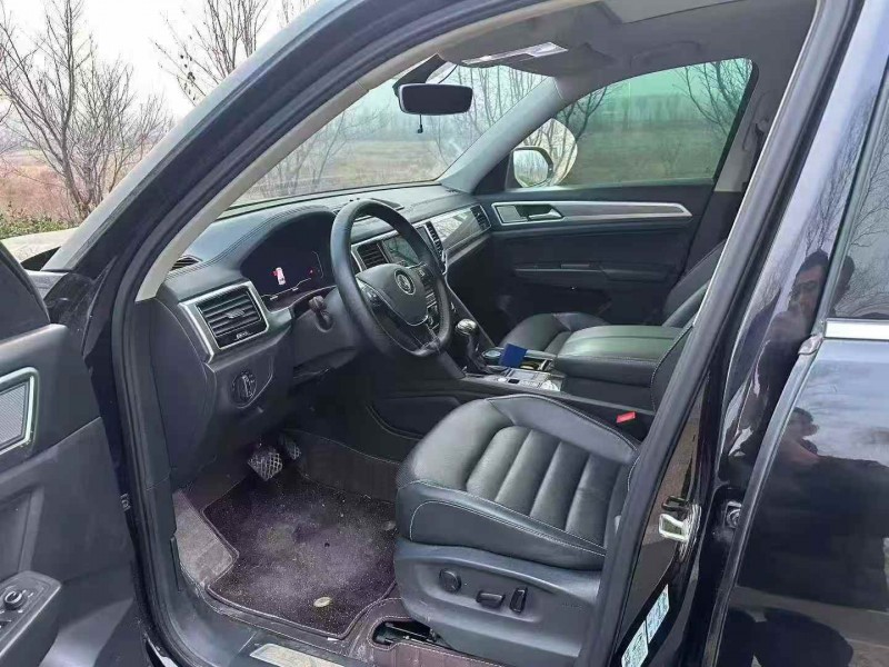 青岛20年大众途昂4