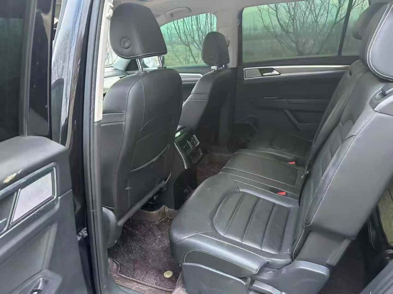 青岛20年大众途昂6