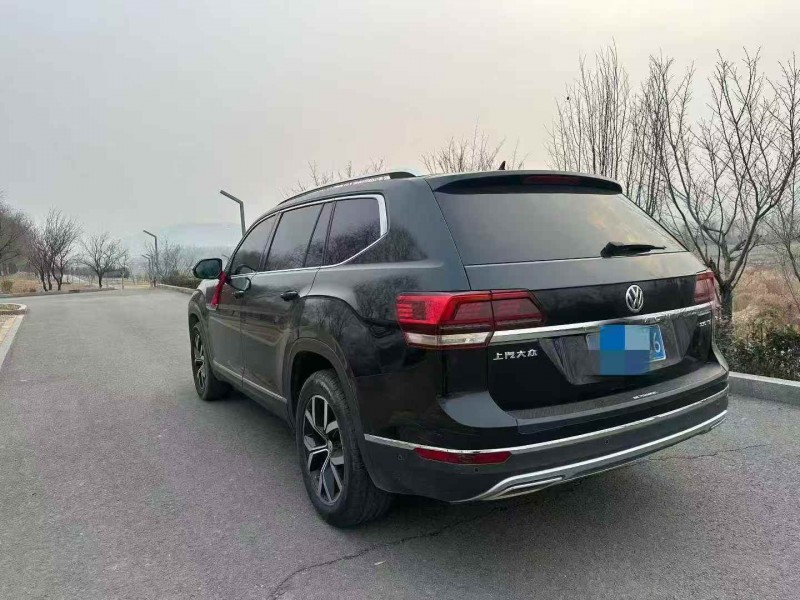 青岛20年大众途昂7