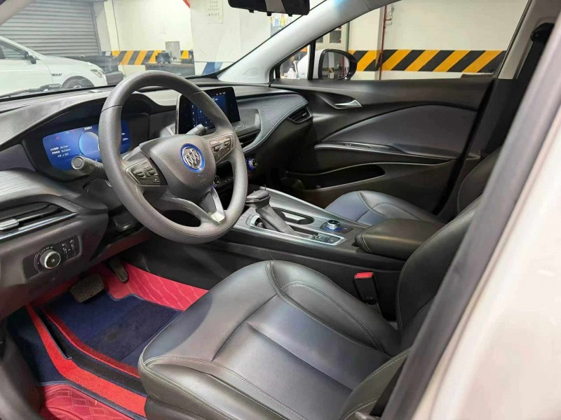 成都23年别克微蓝9