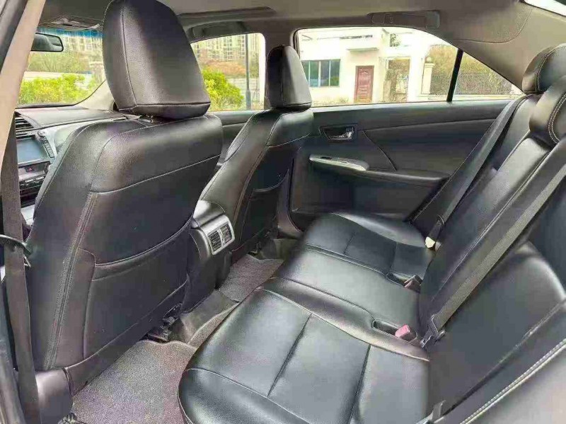 南宁14年丰田凯美瑞6