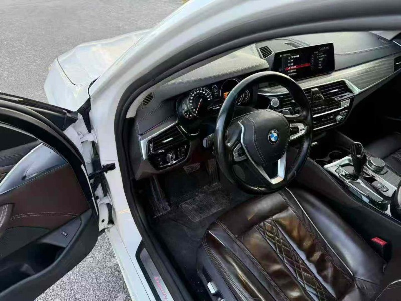 南宁18年宝马5系4