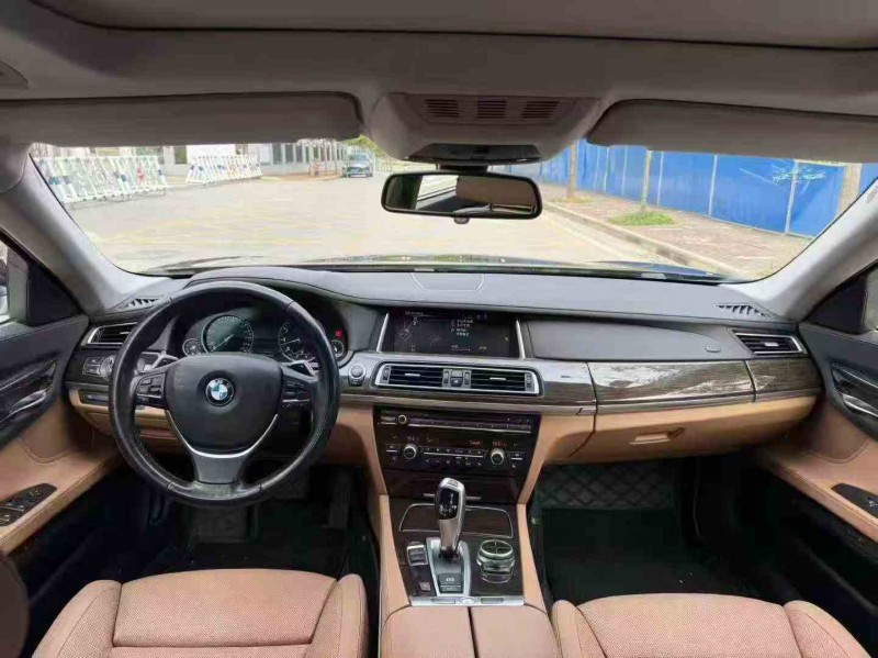 南宁13年宝马7系5