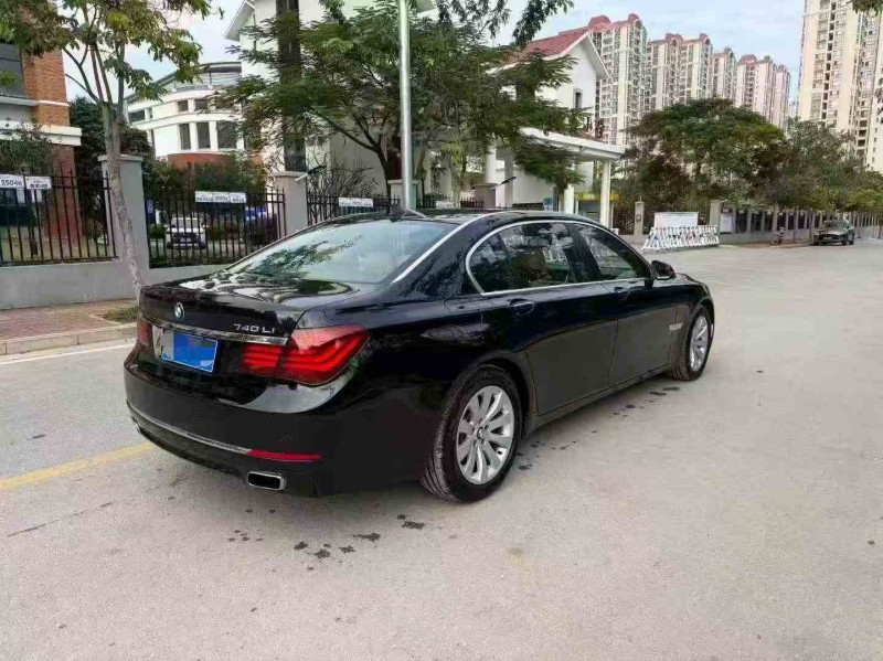 南宁13年宝马7系7