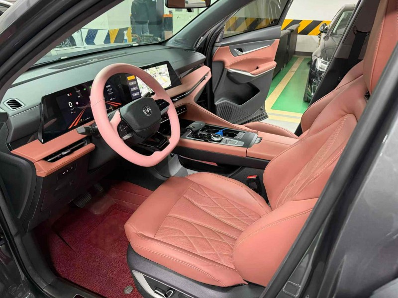 成都24年长安汽车CS754