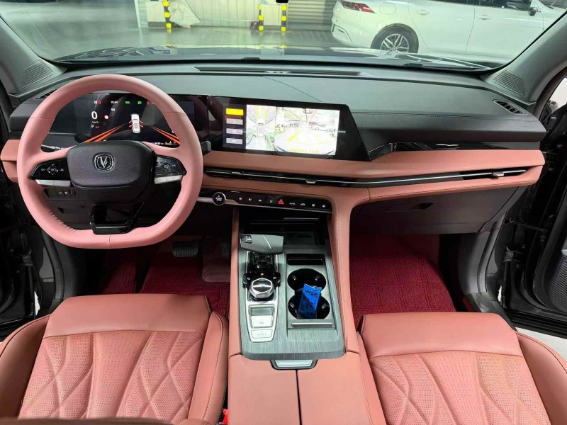 成都24年长安汽车CS755