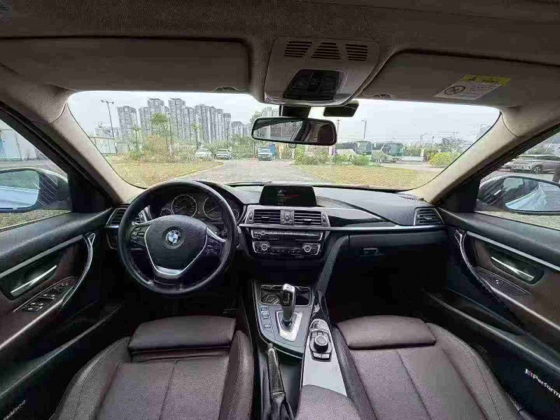 南宁18年宝马3系5