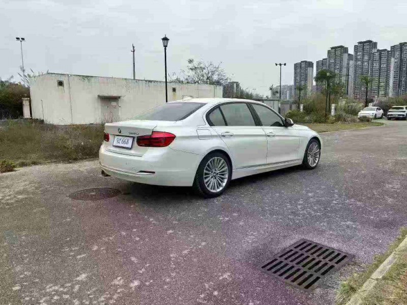 南宁18年宝马3系7
