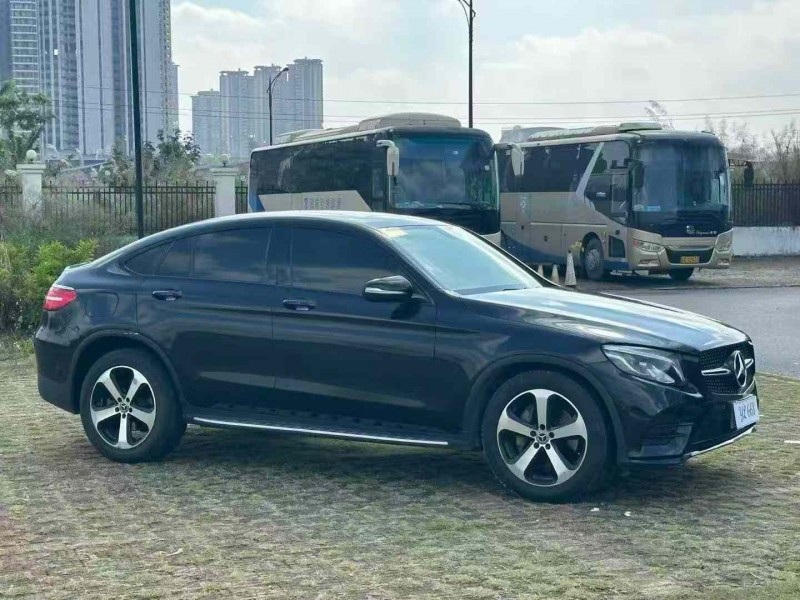 南宁17年奔驰GLC2