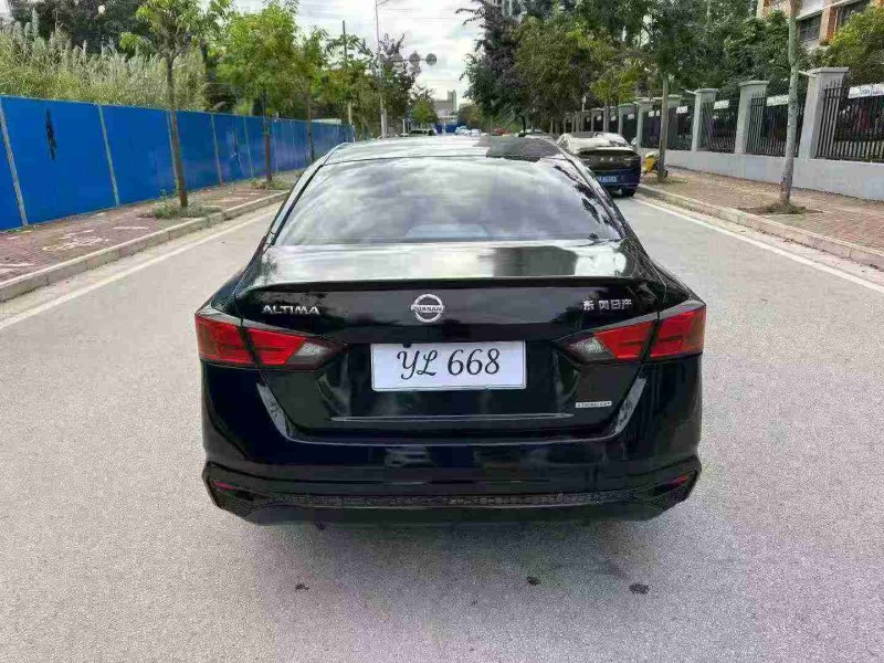 南宁22年日产天籁9