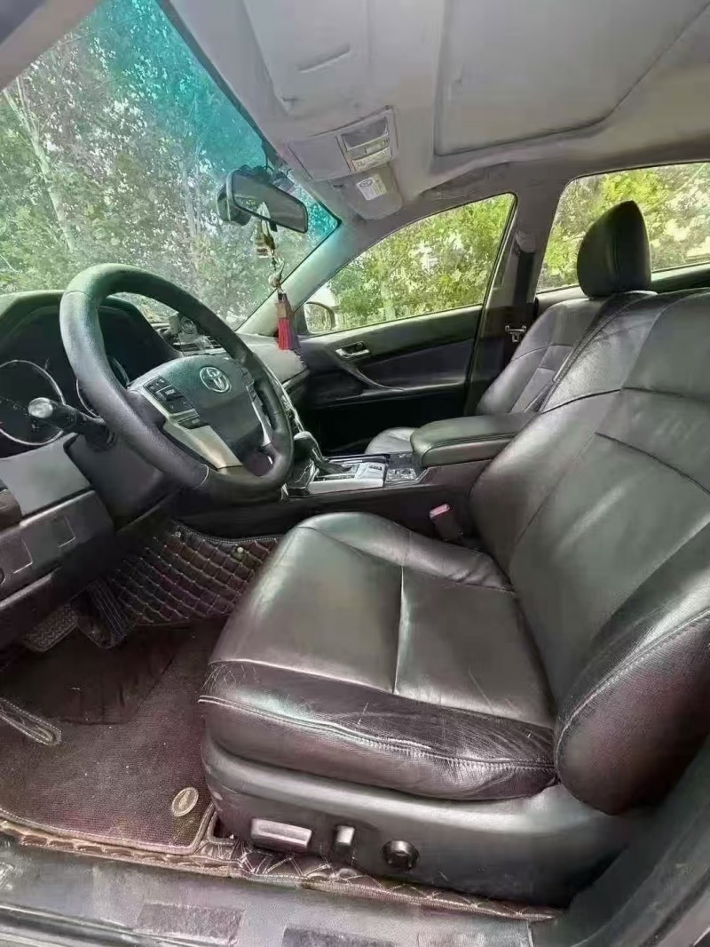 菏泽14年丰田锐志4