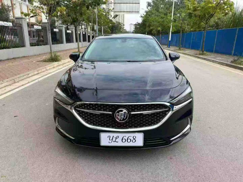 南宁21年别克君越1