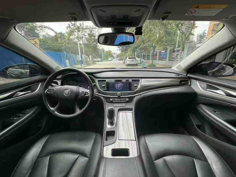 南宁21年别克君越5