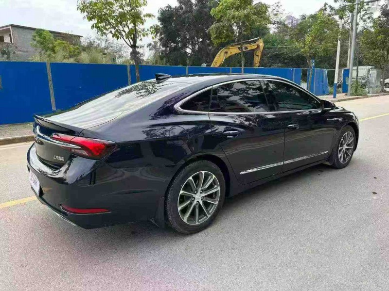 南宁21年别克君越7