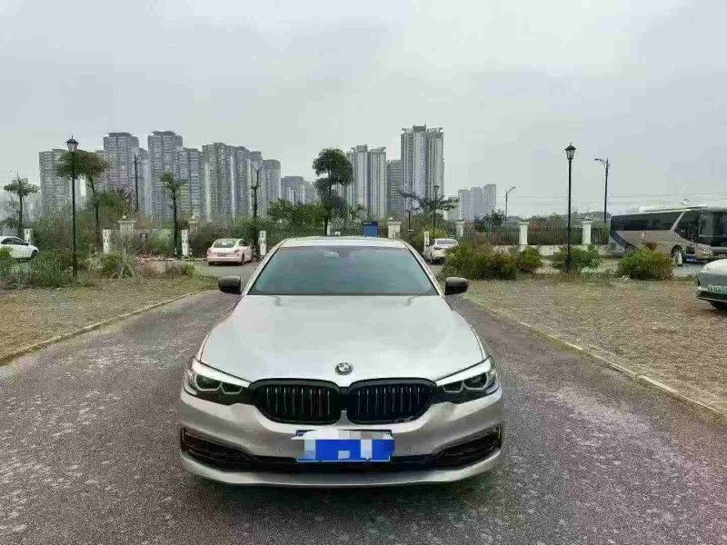 南宁19年宝马5系1