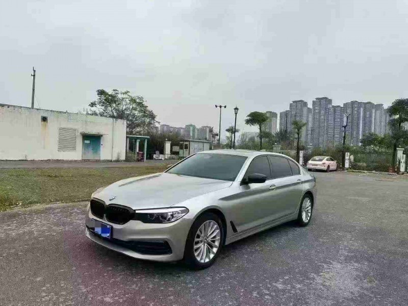 南宁19年宝马5系3