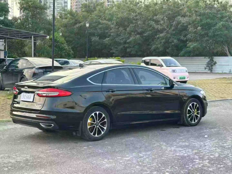 南宁21年福特蒙迪欧8