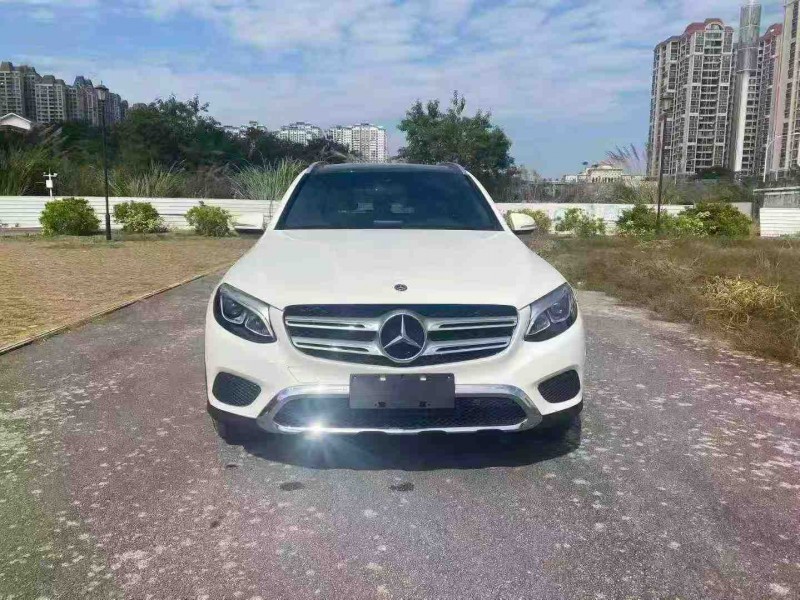 南宁19年奔驰GLC1