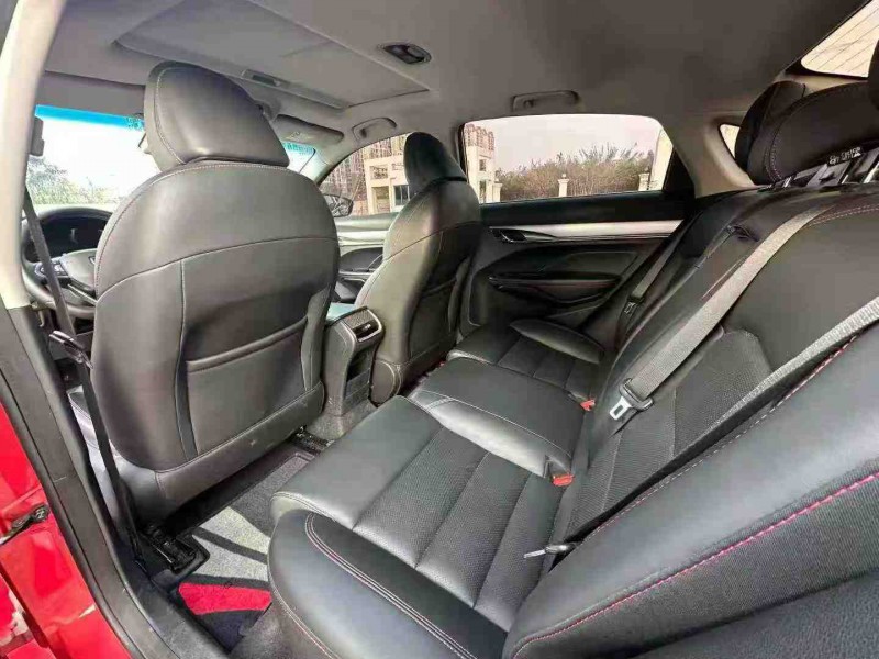 南宁19年吉利缤瑞6