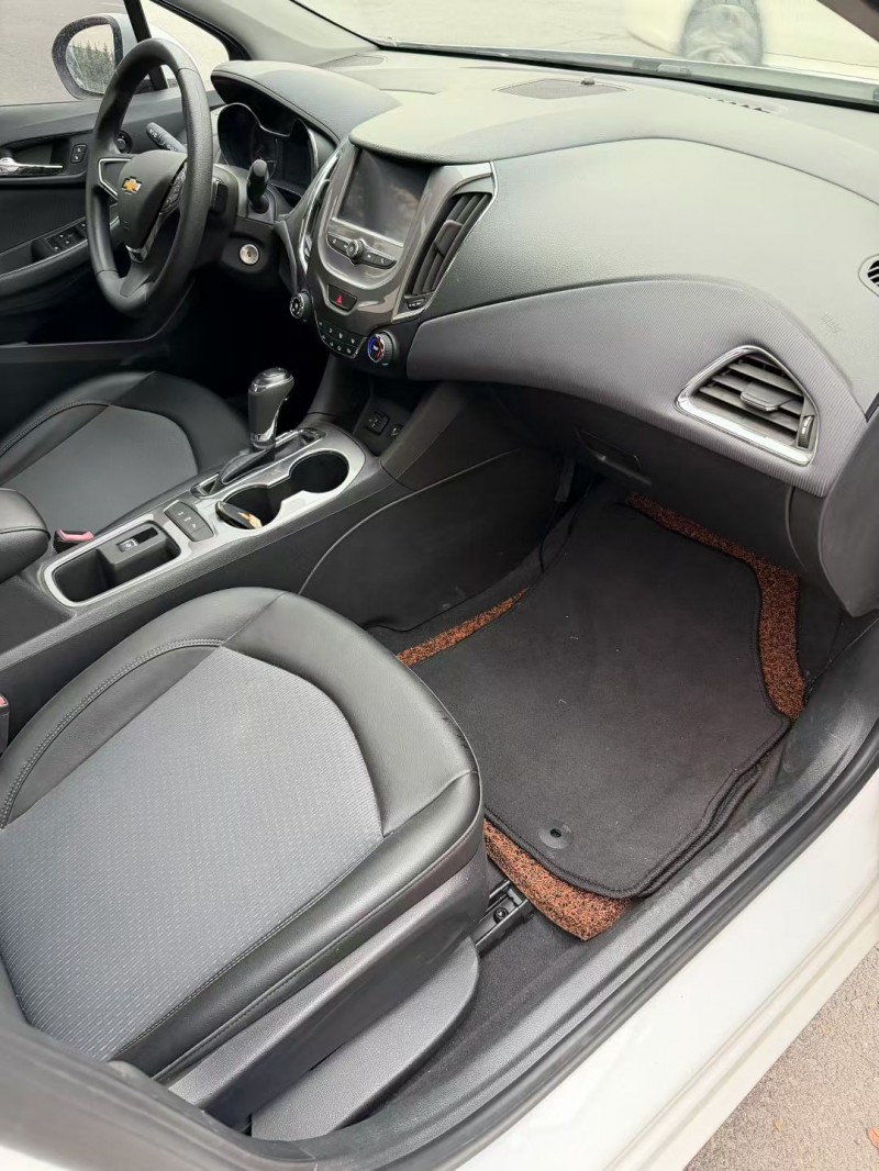 宿迁17年雪佛兰科鲁兹5