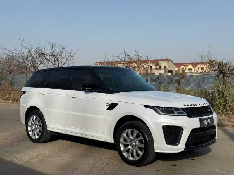 青岛18年路虎揽胜运动3