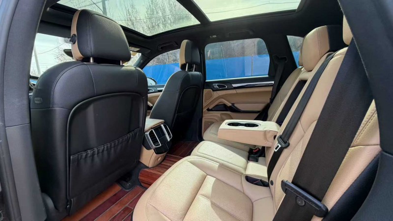 青岛15年保时捷卡宴5