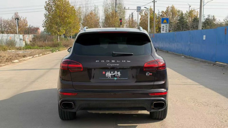 青岛15年保时捷卡宴9